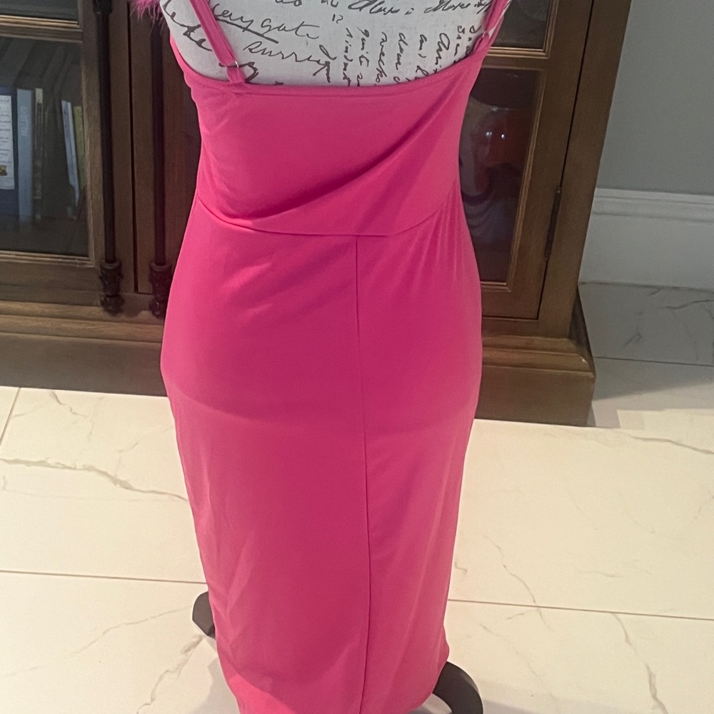 Elegant Pink Feather-Trim Maxi Dress - Picture 4 of 6